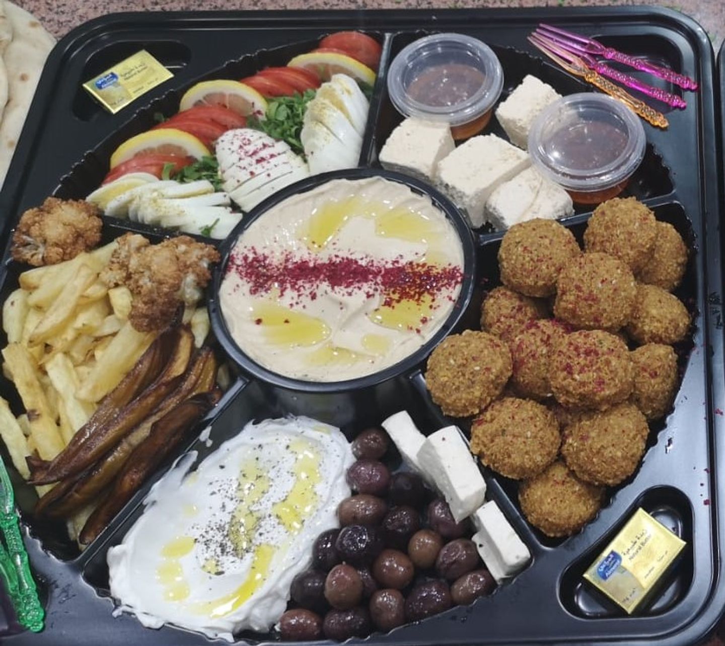 Large Nawashif Box With Falafel