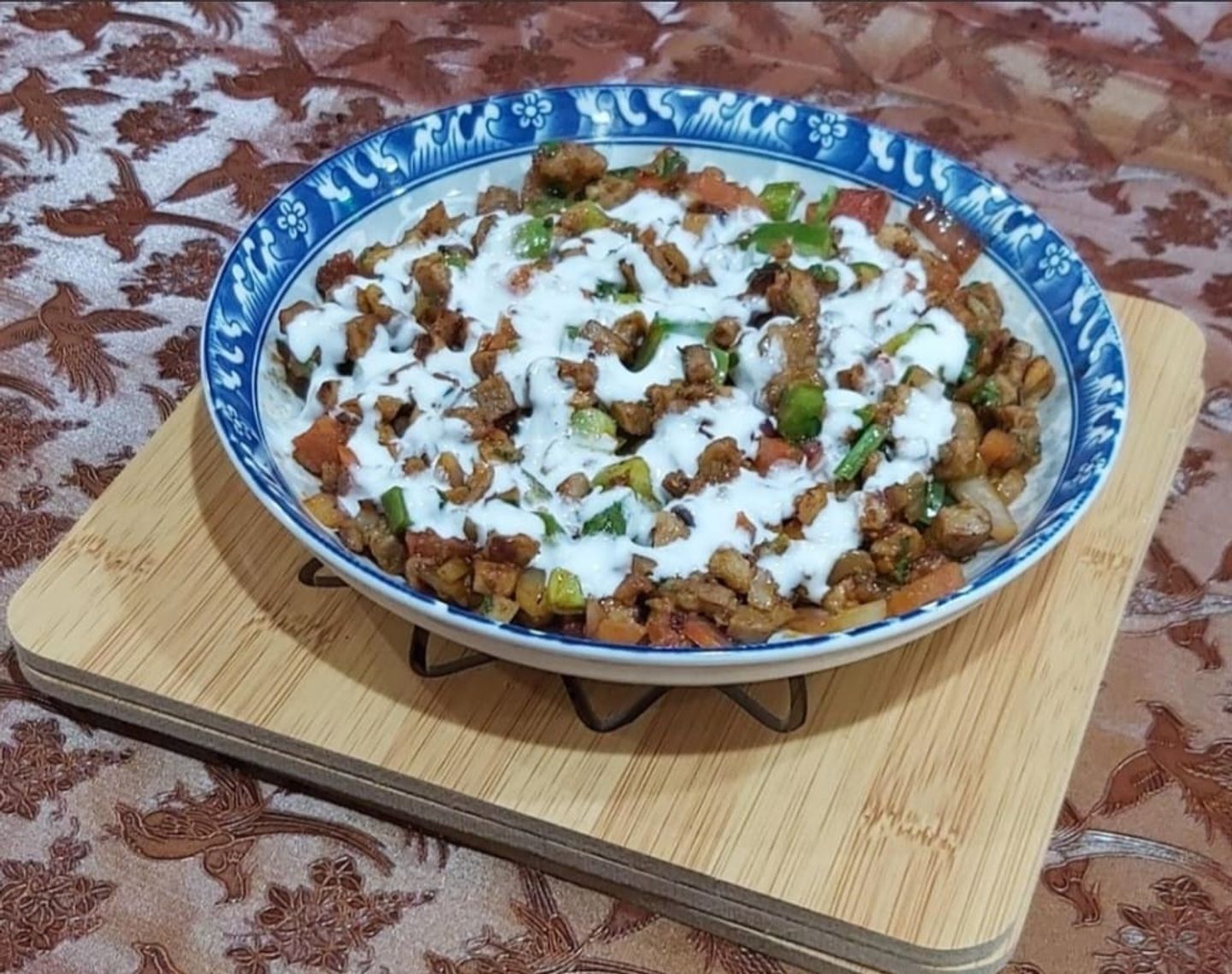 مقلقل لحم بالجبن