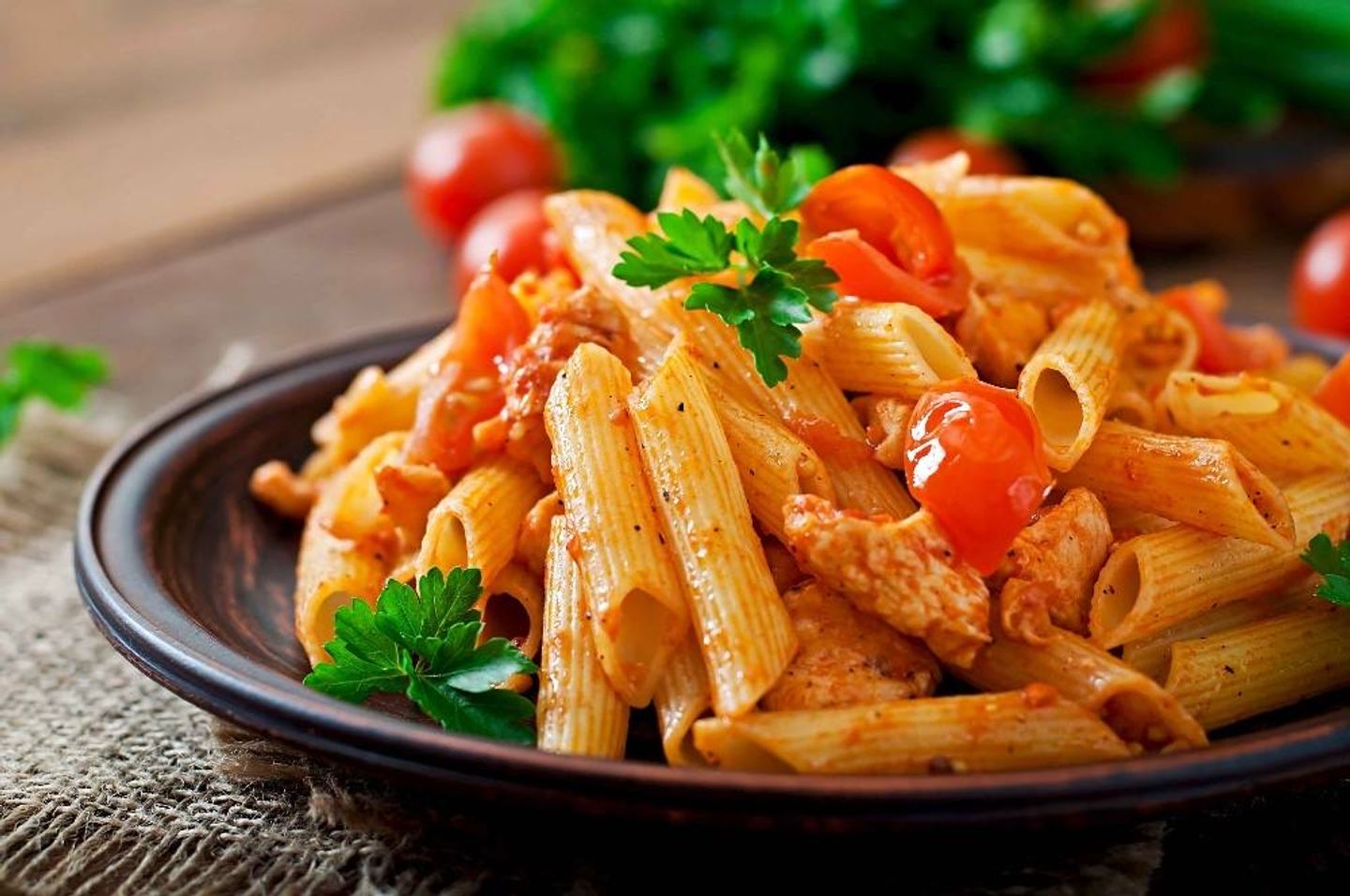 باستا دجاج (صوص ماكس)