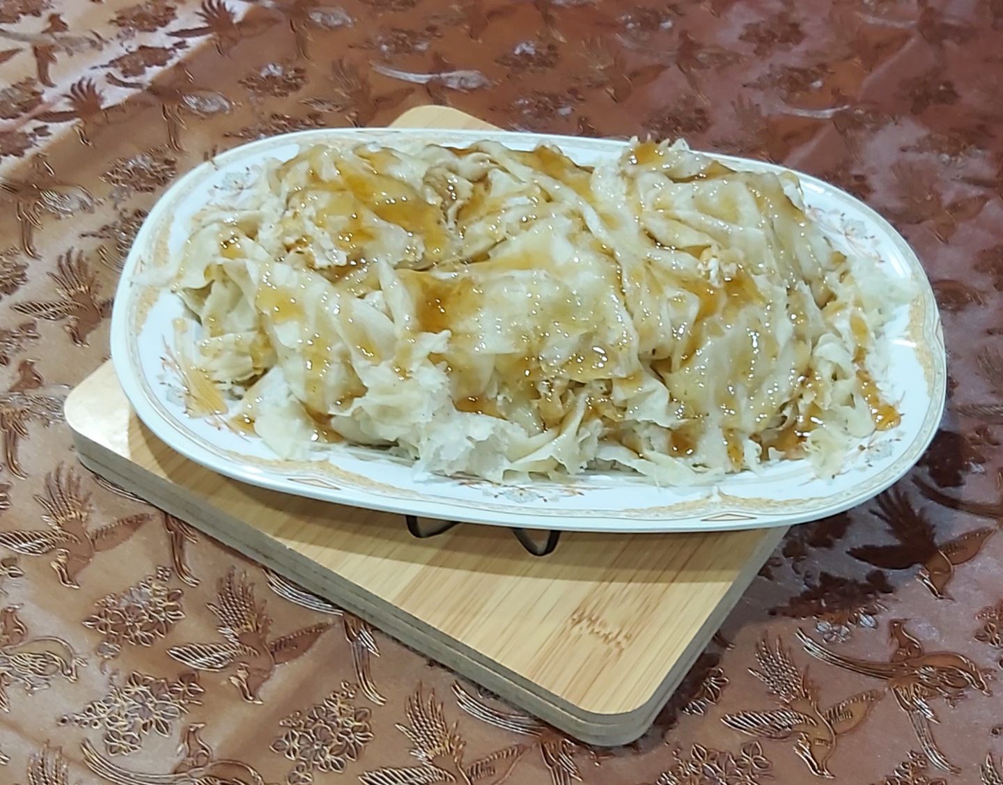 خبز رطب وعسل وسمن