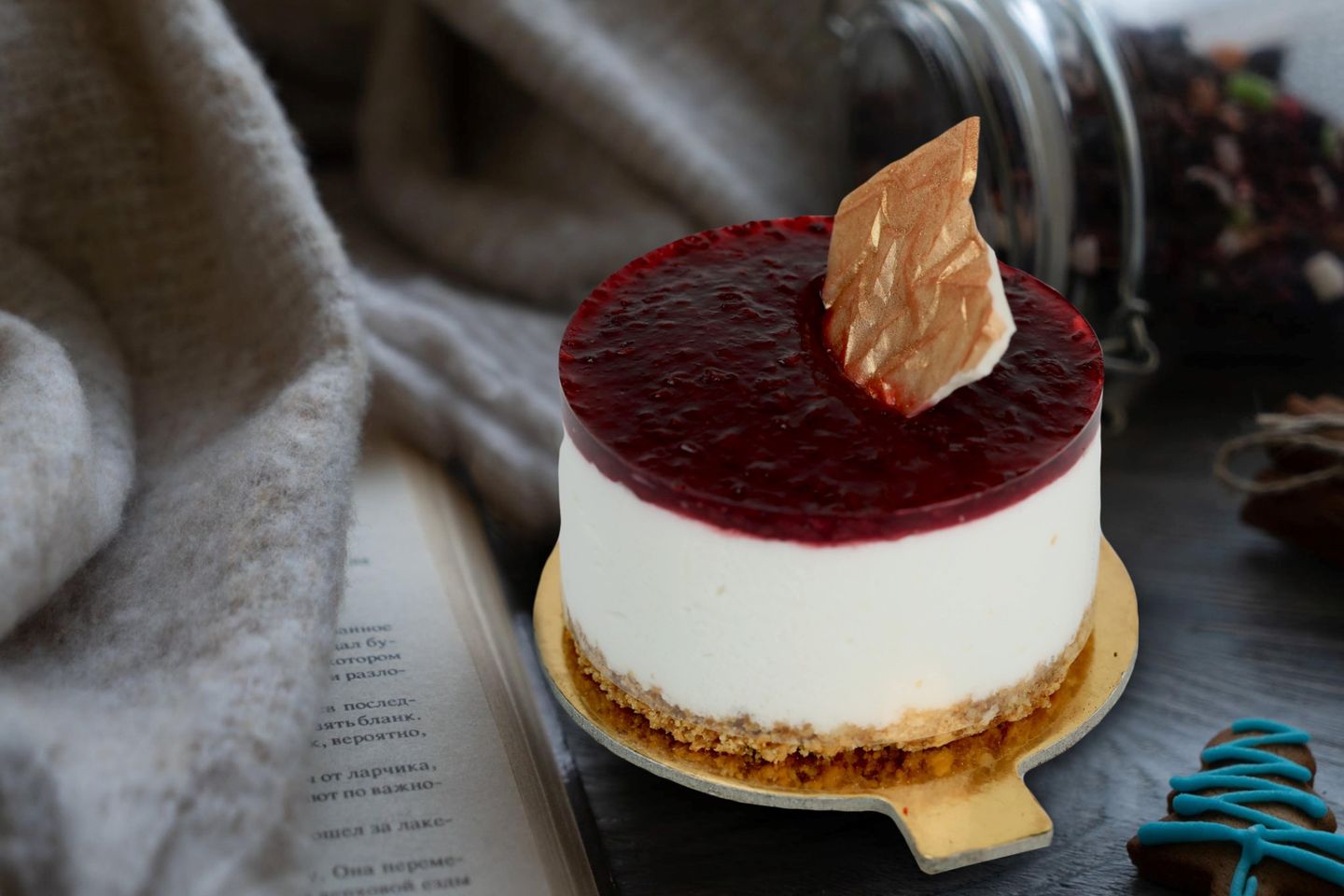 Raspberry Cheese Cake Piece