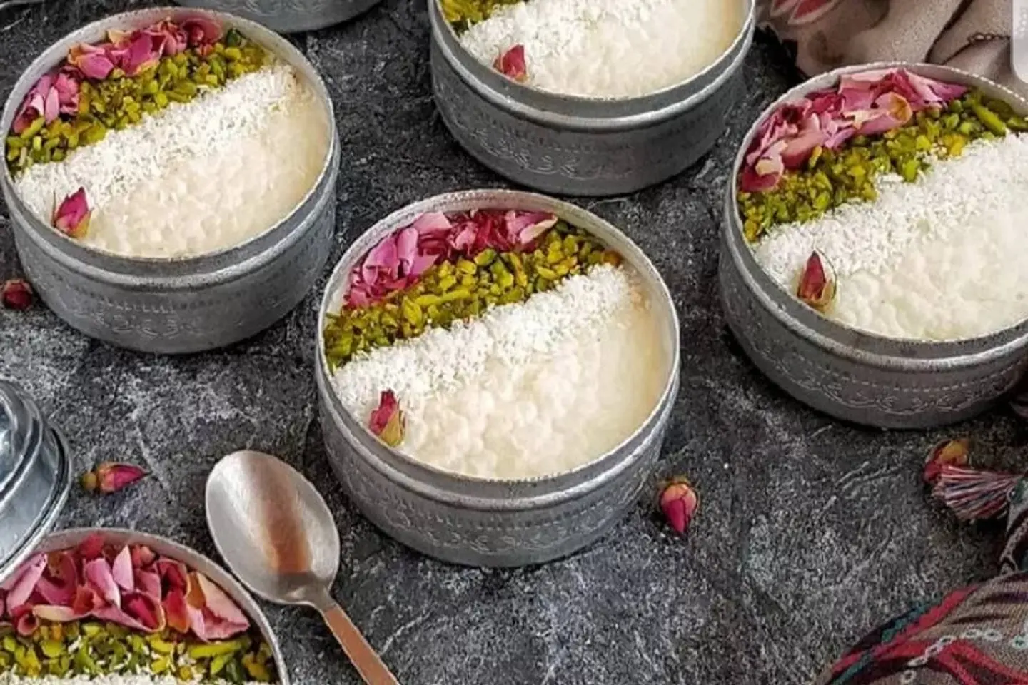 أرز بالحليب بالعسل