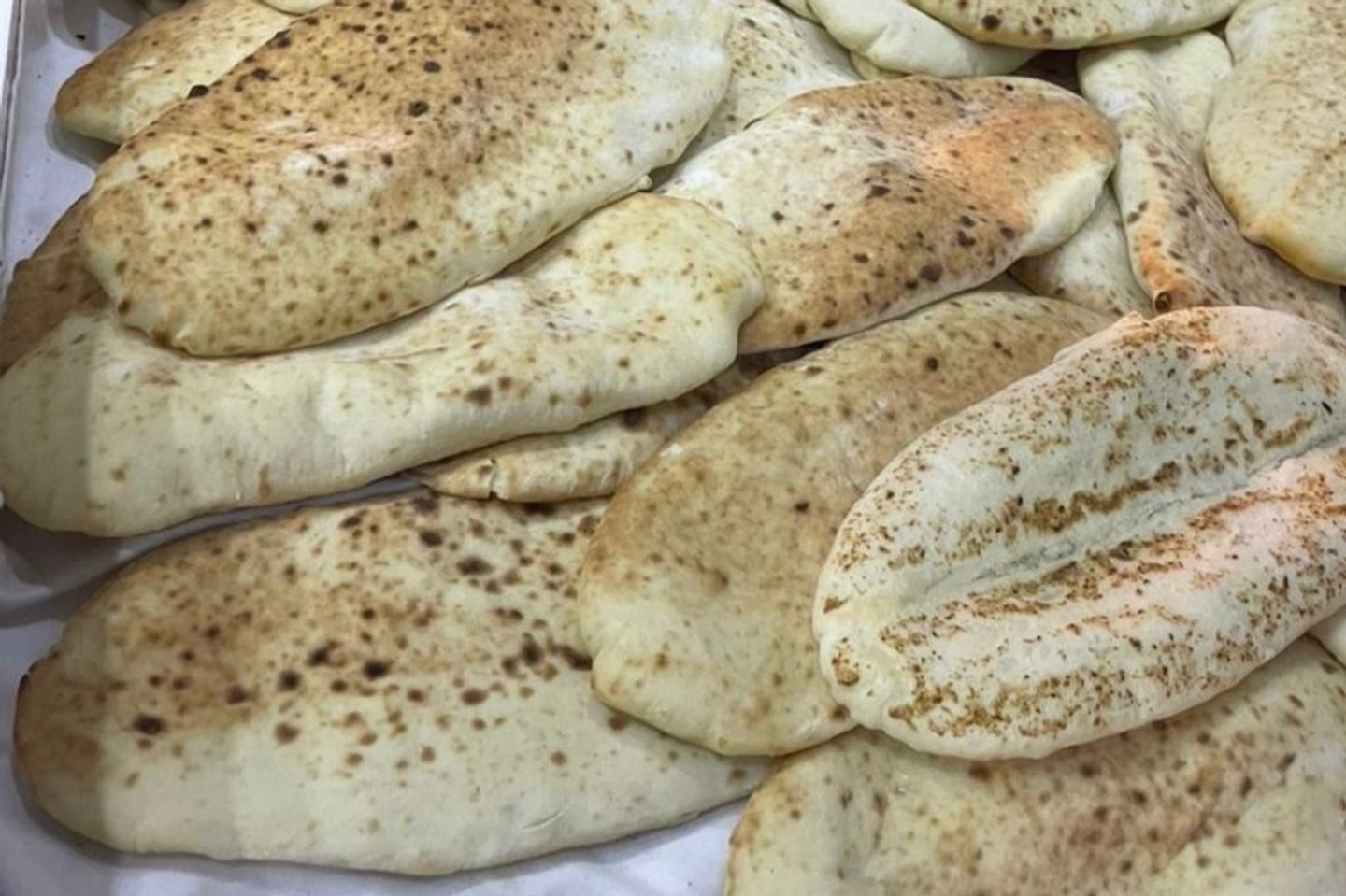 ربطة خبز عراقي 4 حبات
