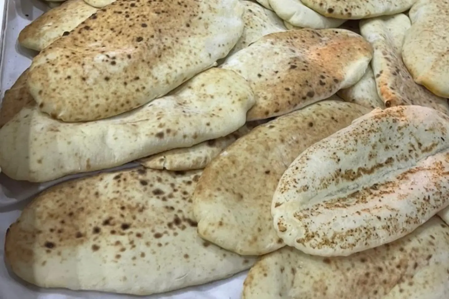 ربطة خبز عراقي 4 حبات