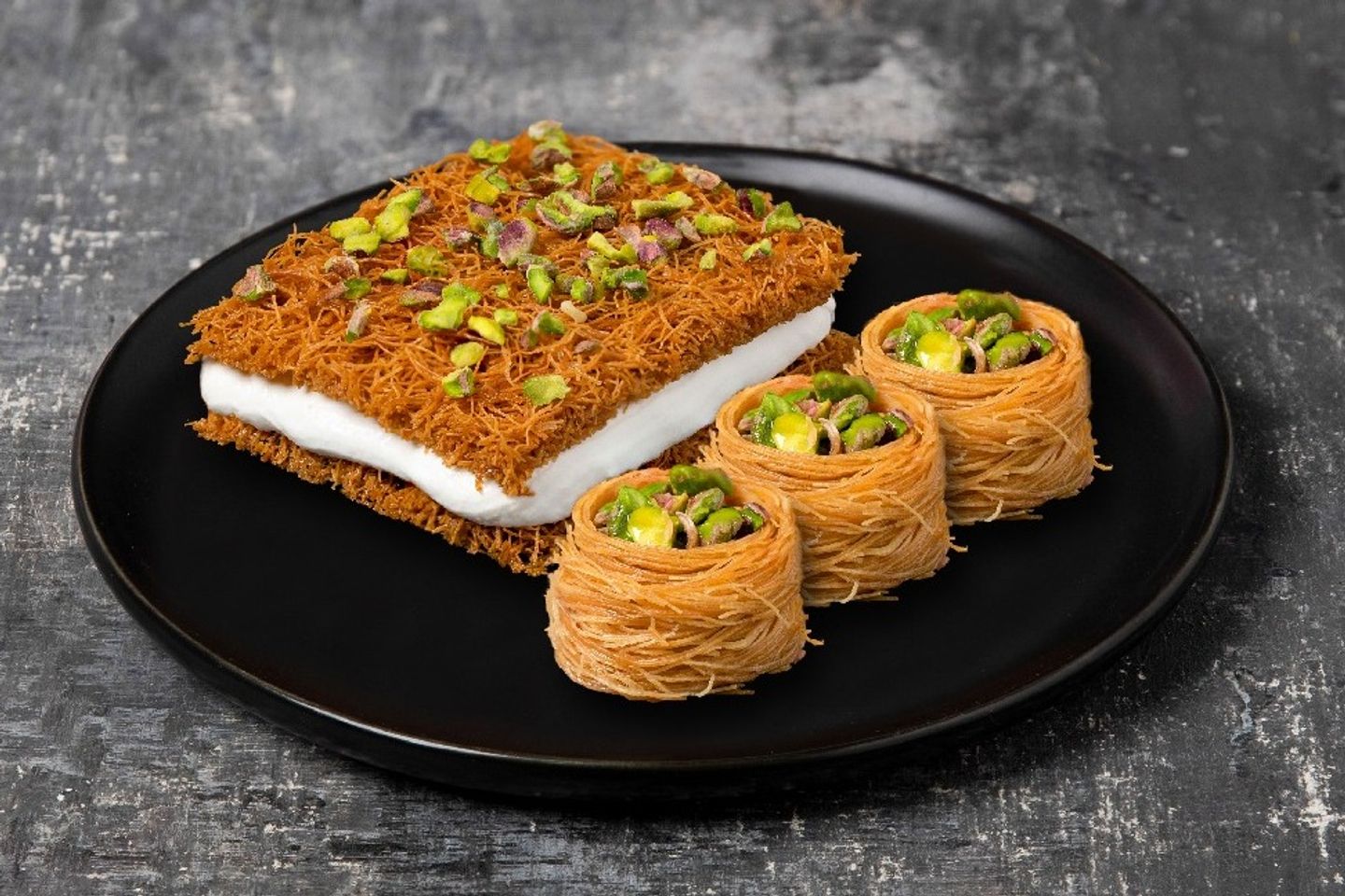 عصملية و عش البلبل مكسرات - نصف كيلو