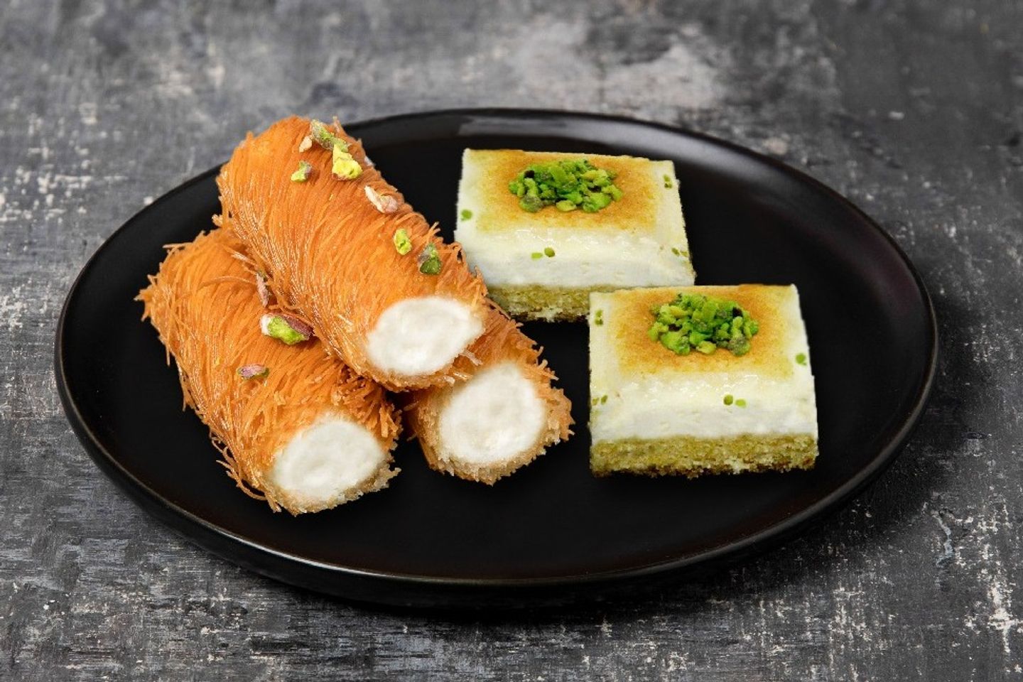 مبرومة و بسبوسة ملكية - نصف كيلو