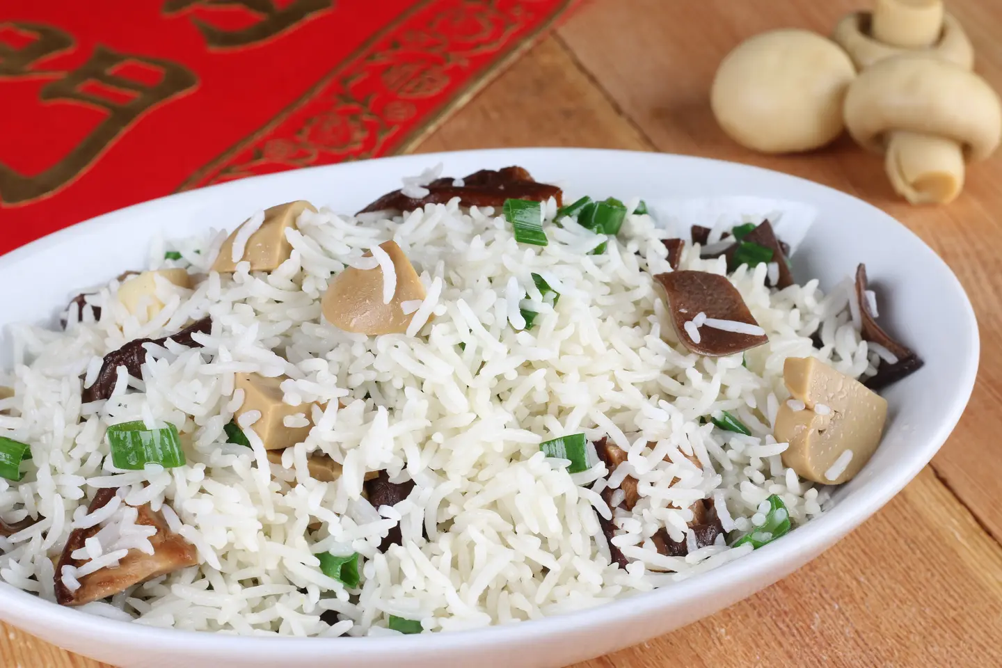 أرز مقلي بالزبدة و أزارير المشروم