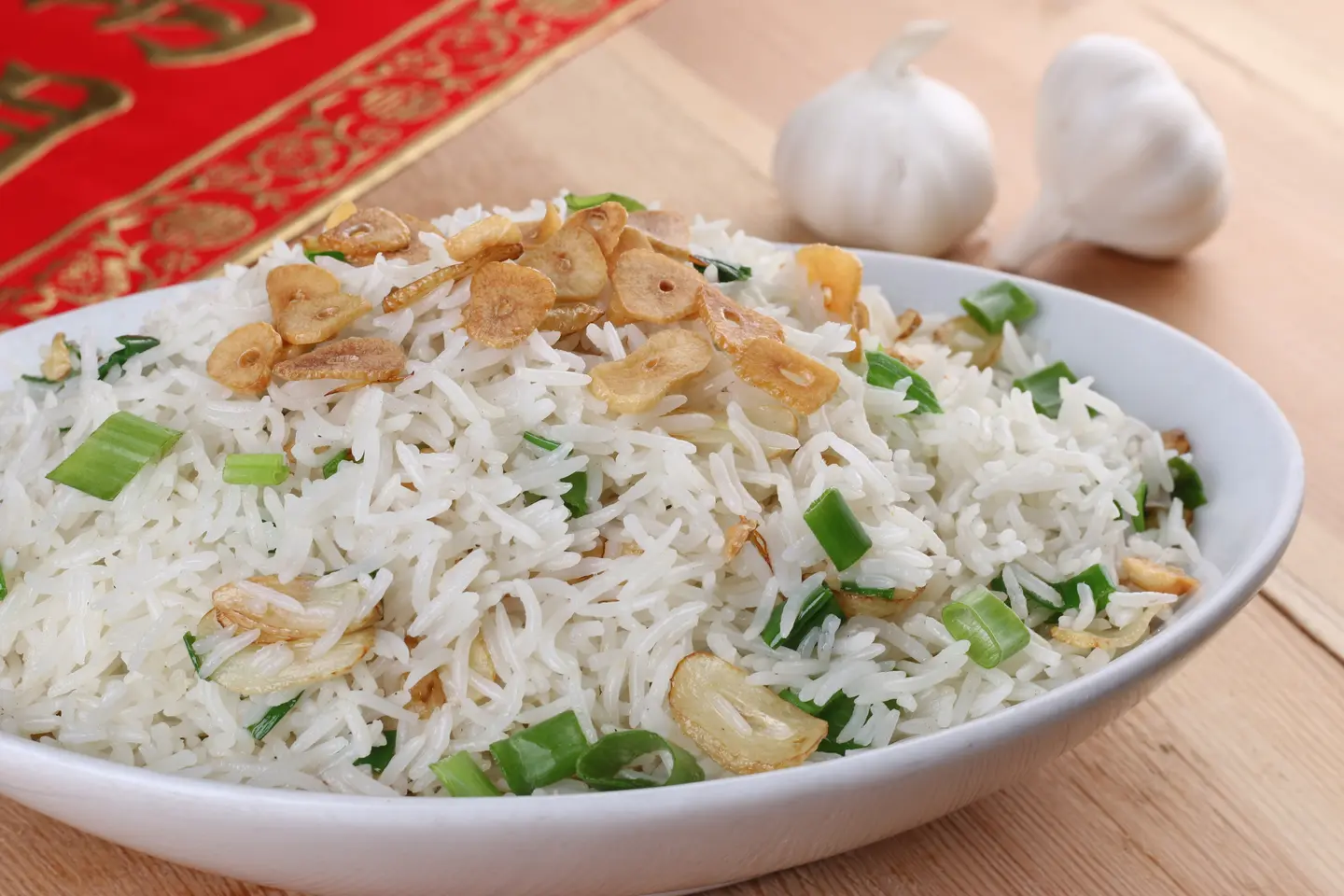 أرز مقلي مع ثوم و خضروات