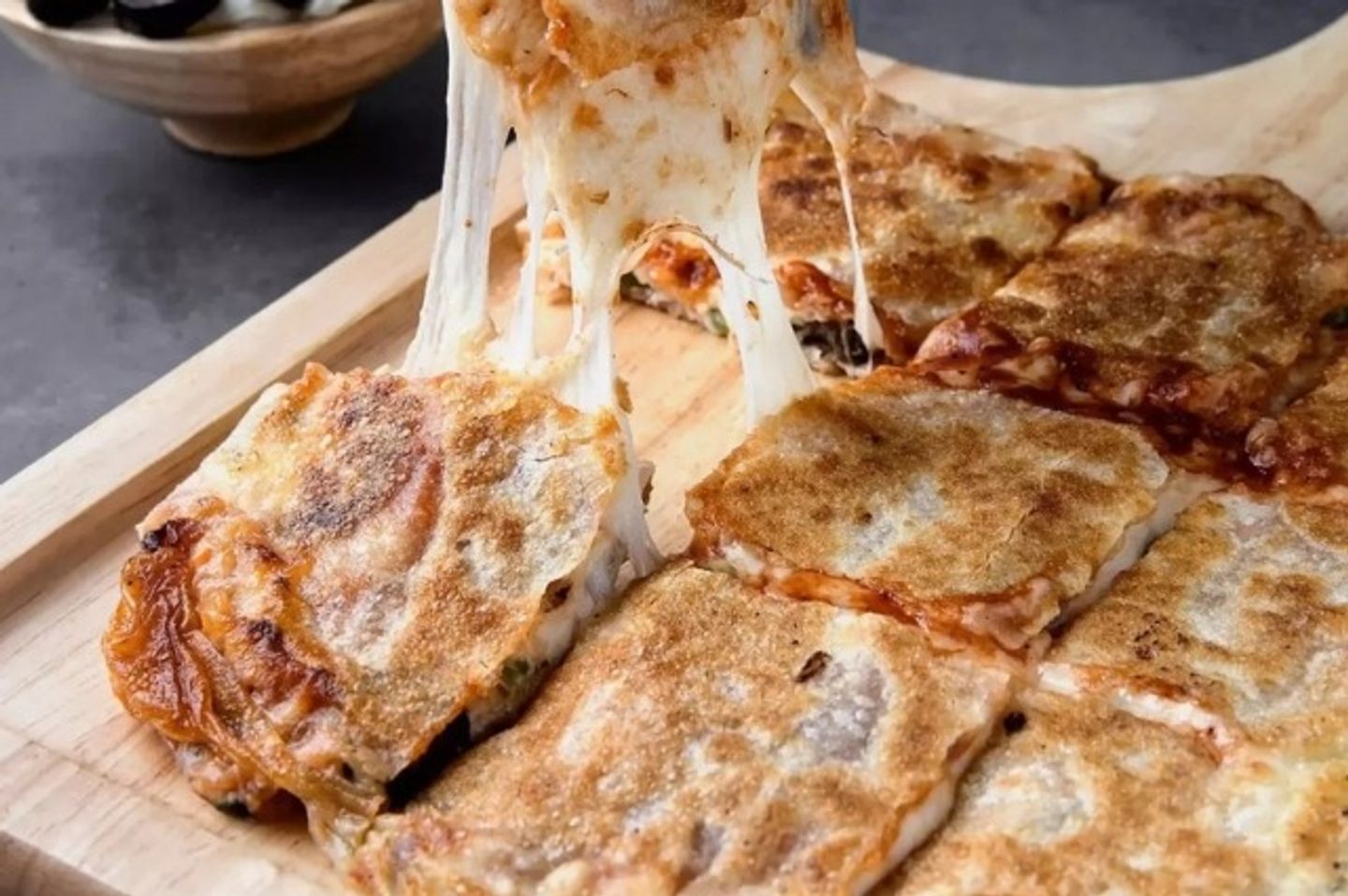 مطبق جبنة موزاريلا خضار