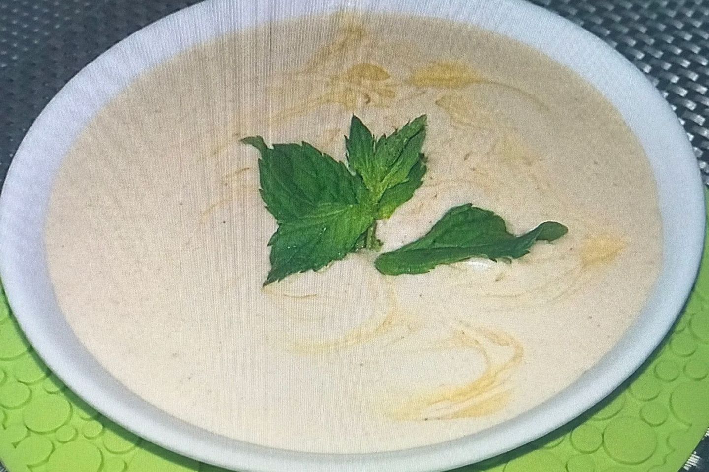 سلطة طحينية