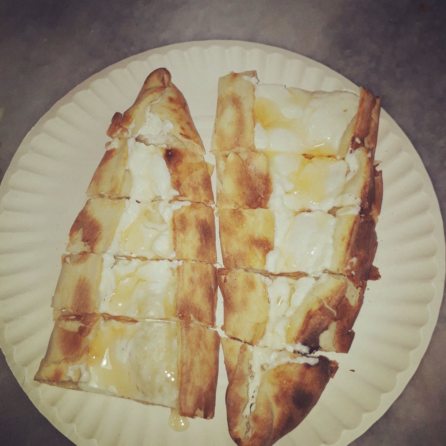 فطيرة لبنة مع العسل
