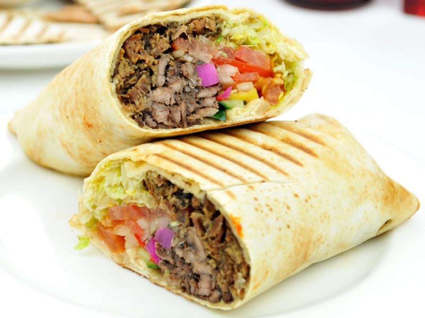 سندونش شاورما صاروخ لحم