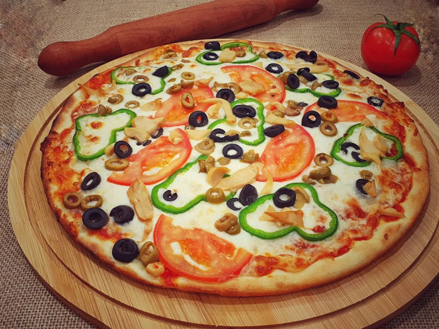 Medium Vegetable Pizza