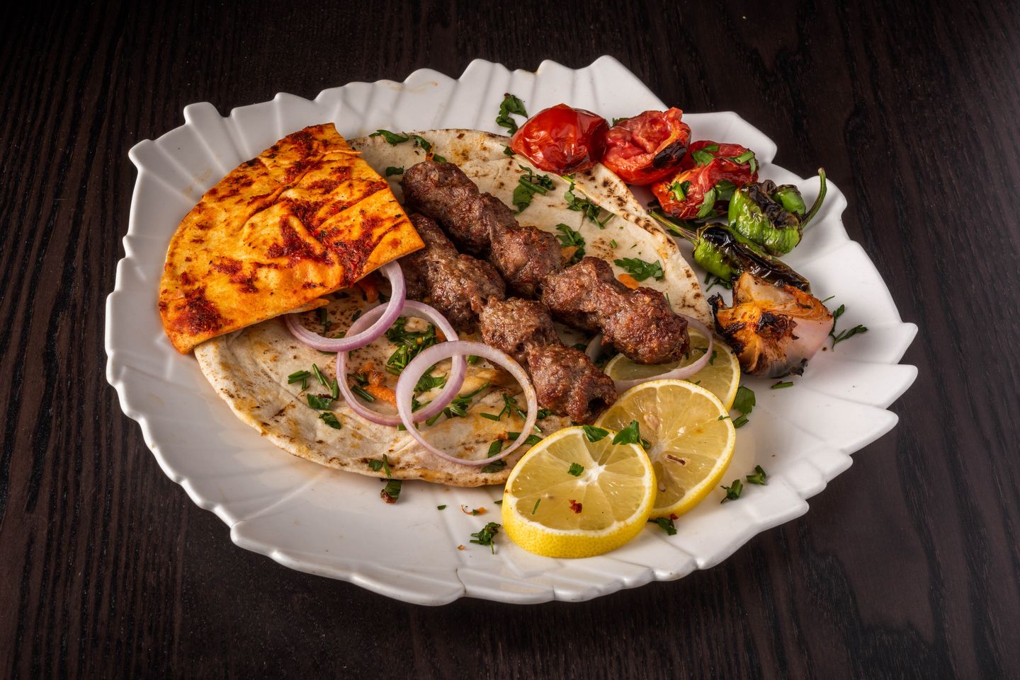 مبشور لحم  - نفر