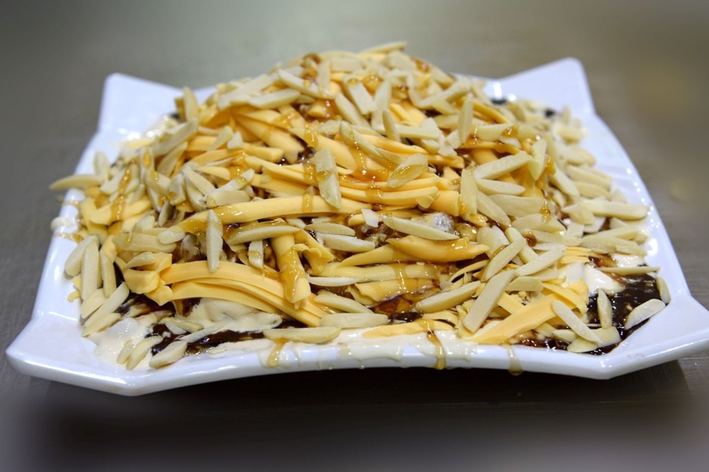 عرائس باللوز