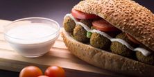 ساندوتش فلافل كعك الرياض