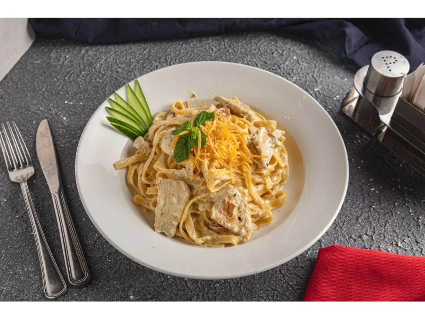 Fettuccine Alfredo