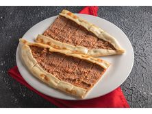 منقوشة لحم بعجين