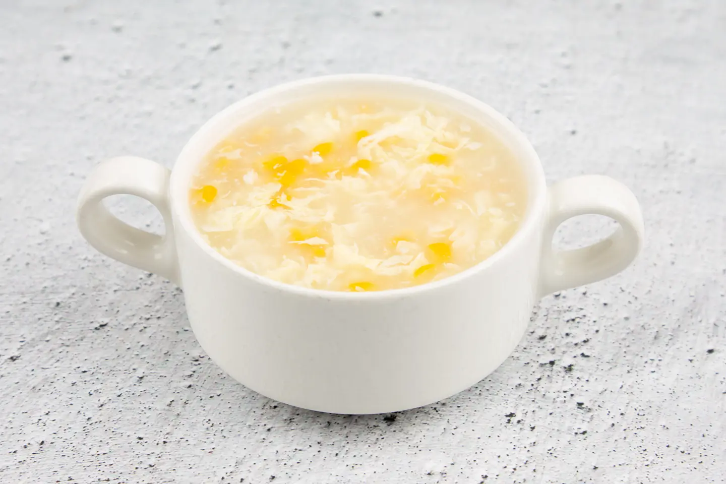 شوربة الذرة الحلوة بالدجاج