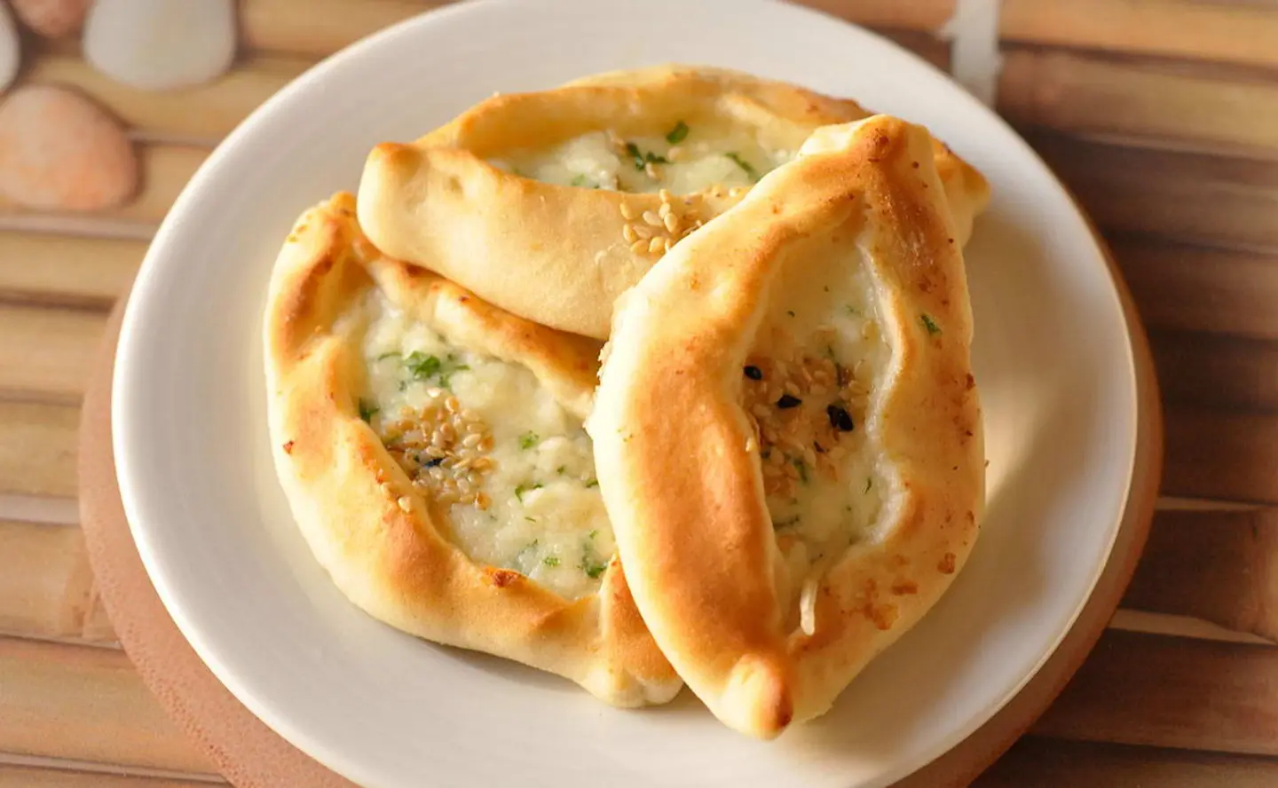 سبانخ بالجبن واللبنة