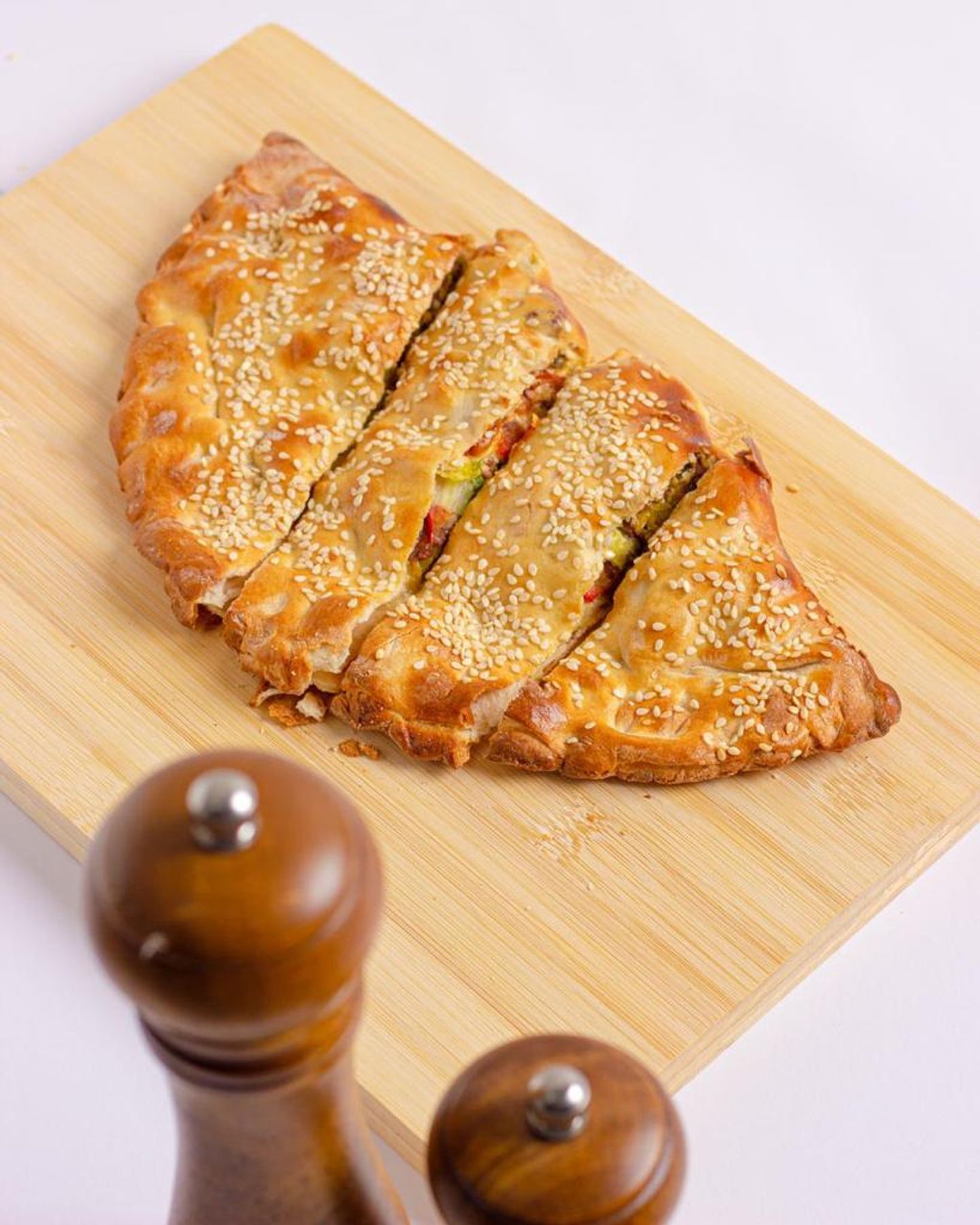 فطيرة فلافل باللبنة