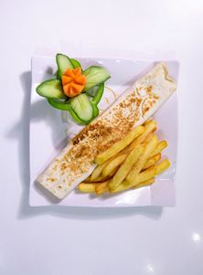 ساندوتش صاروخ بالجبنة