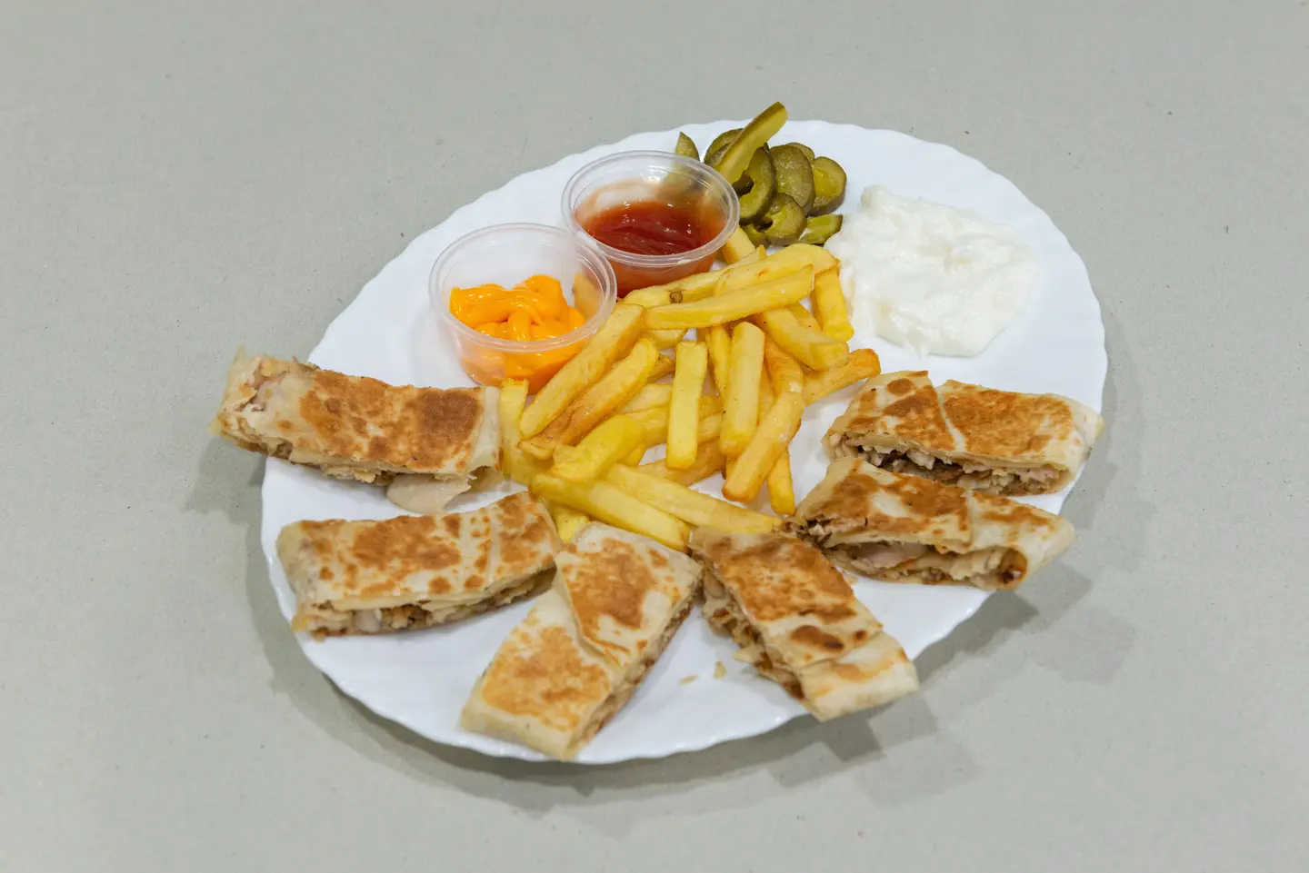 Arabian Chicken Shawerma Platter    - Small