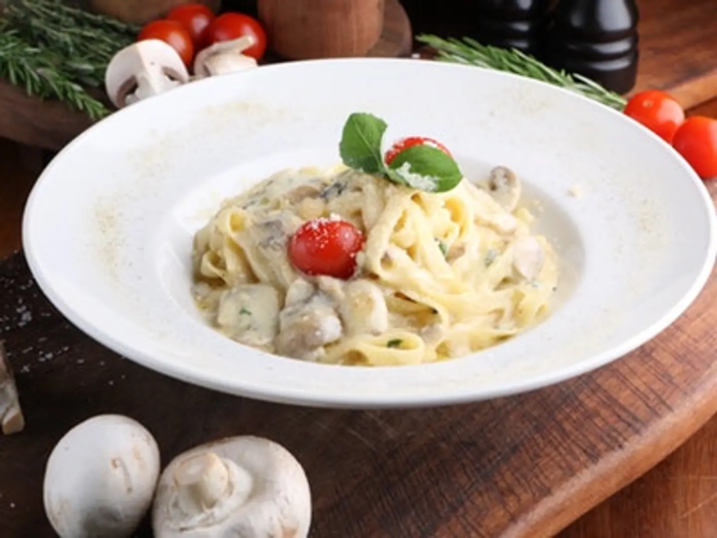 Kremali Mantralı Tagliatelle  Alfredo