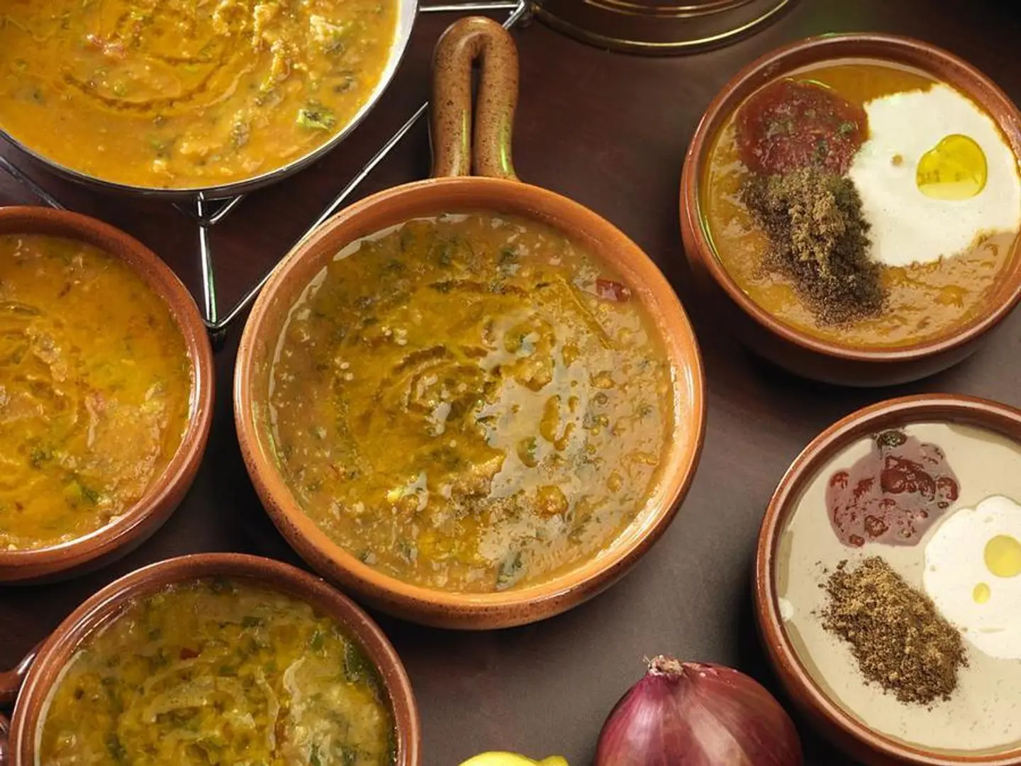 فول بالتونة