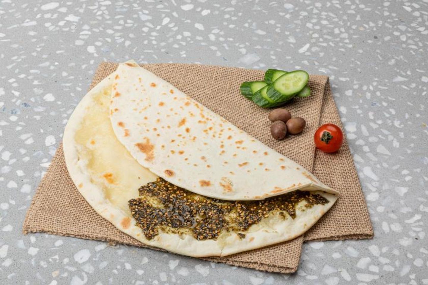 زعتر وجبنة