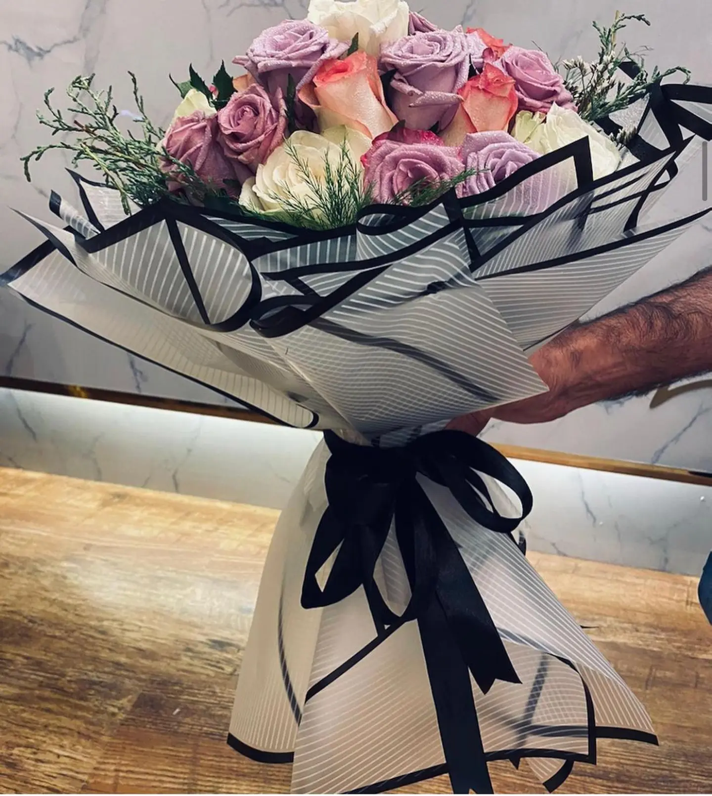 Multicolored Jouri Roses Bouquet