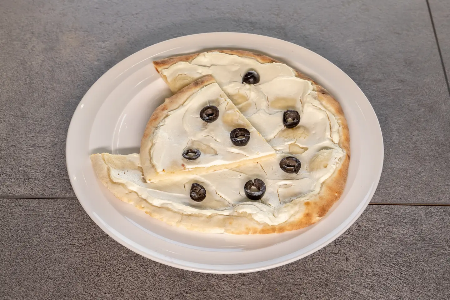 لبنة و زيتون