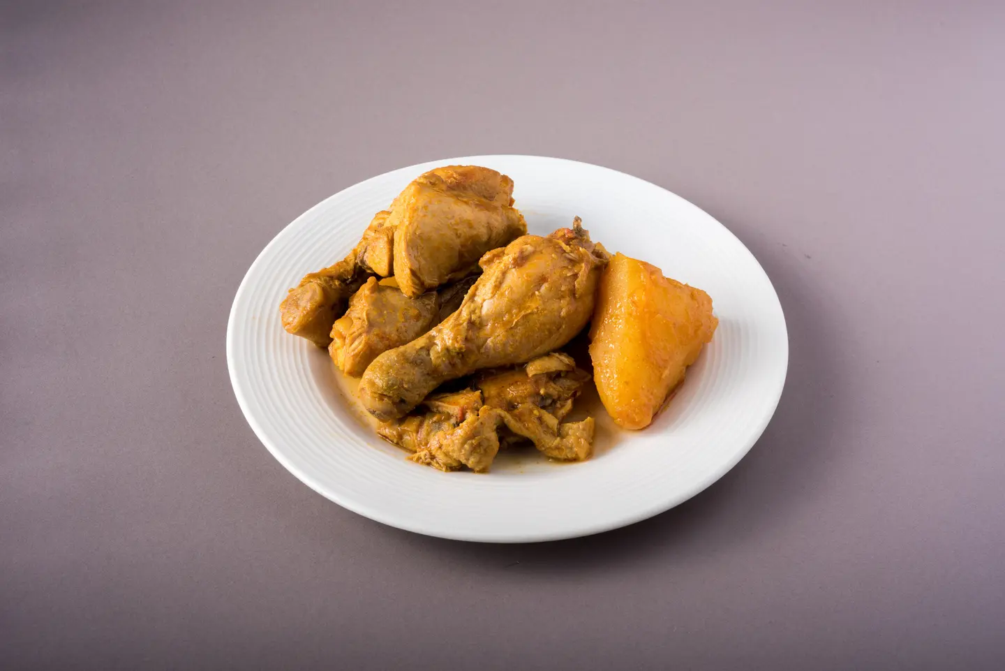 ادام دجاج مع الخبز