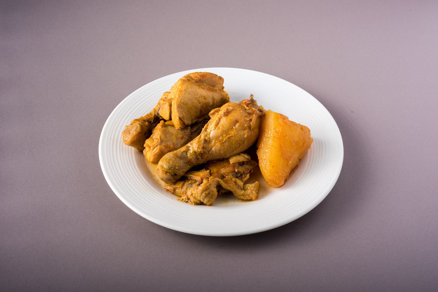 ادام دجاج مع الخبز