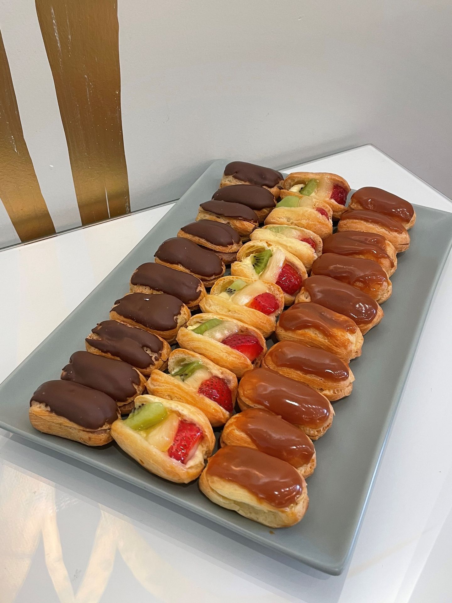 Eclair Medium Size