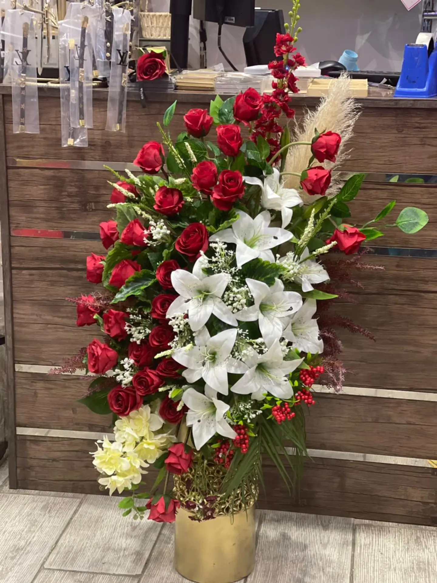 فازه ورد صناعي