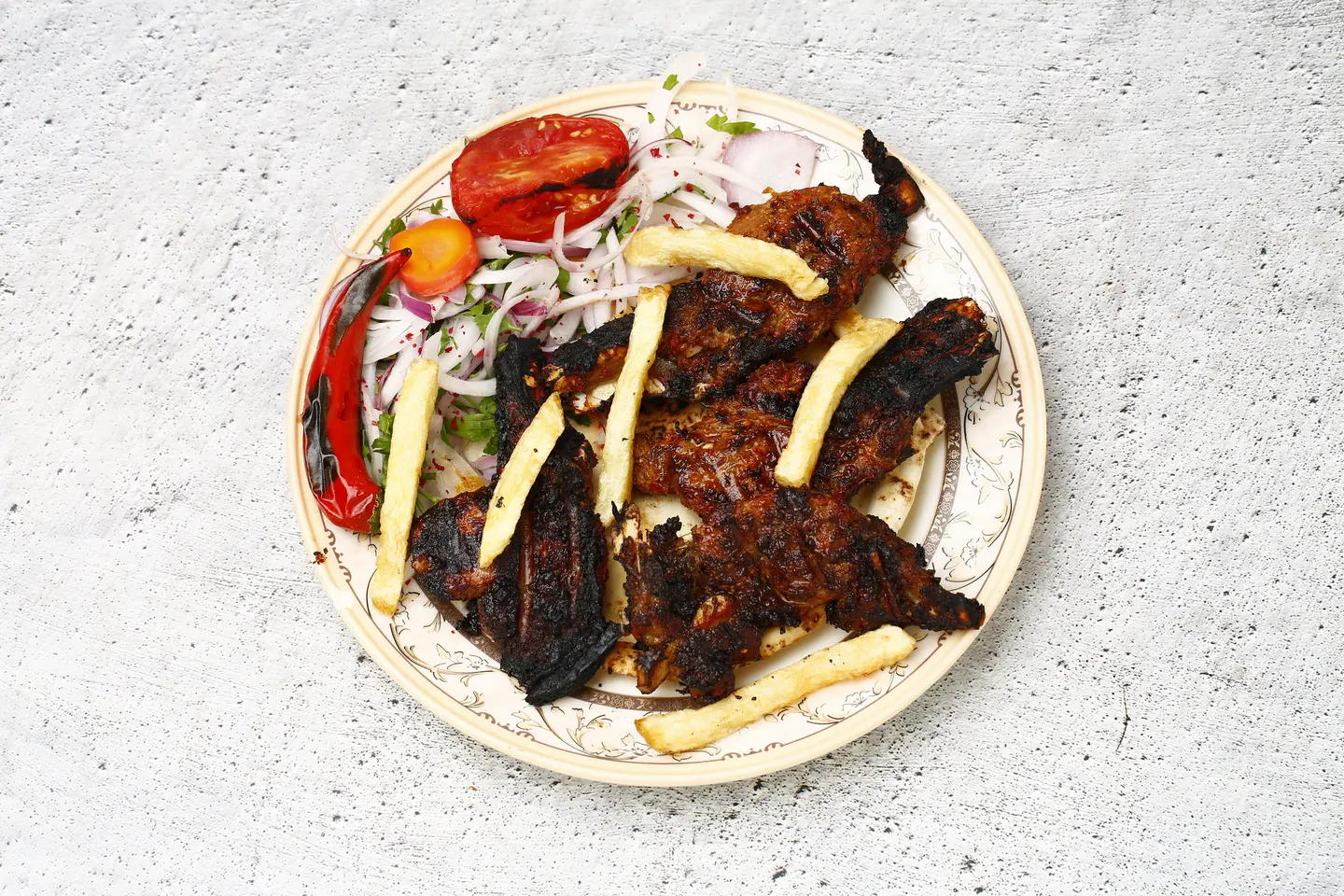 ريش بالفخار