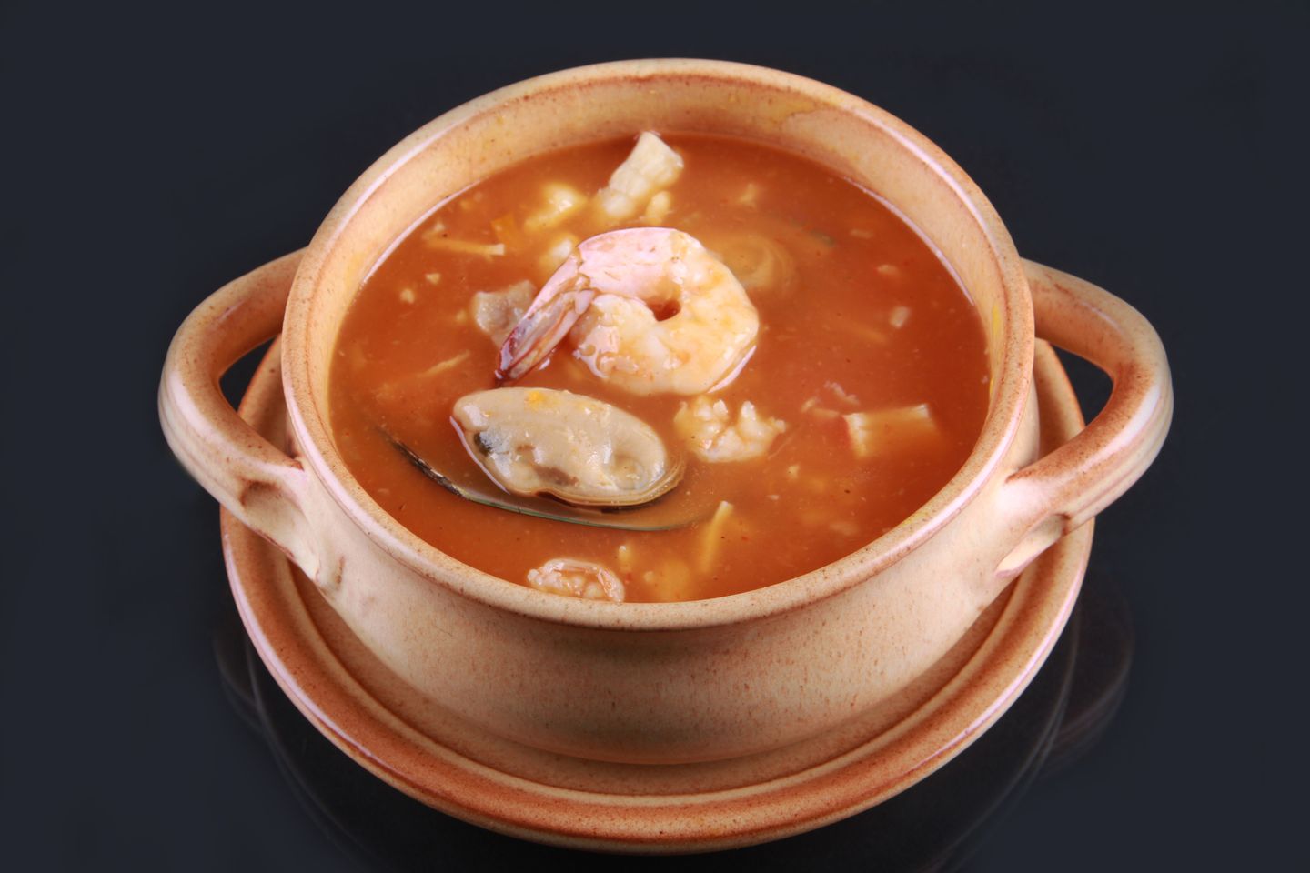 شوربة مأكـولات بحرية