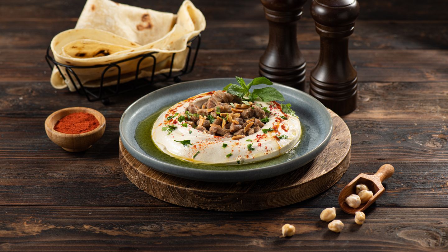 Hummus With Meat