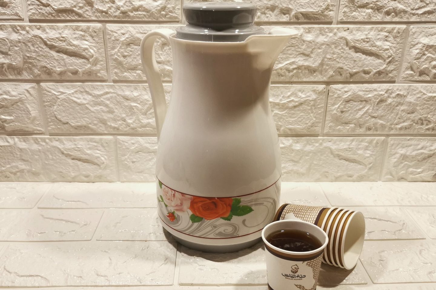 دلة شاي احمر
