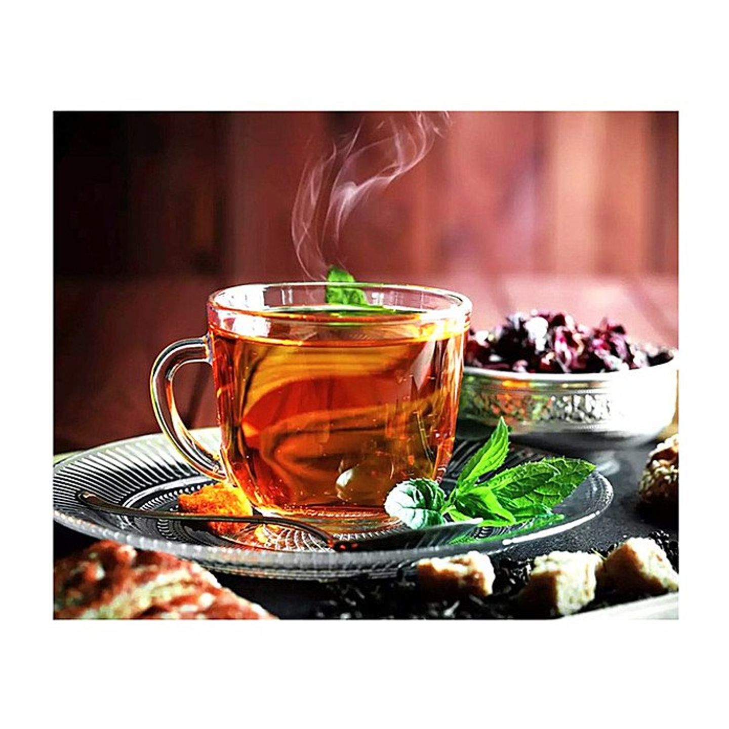 كوب شاي احمر