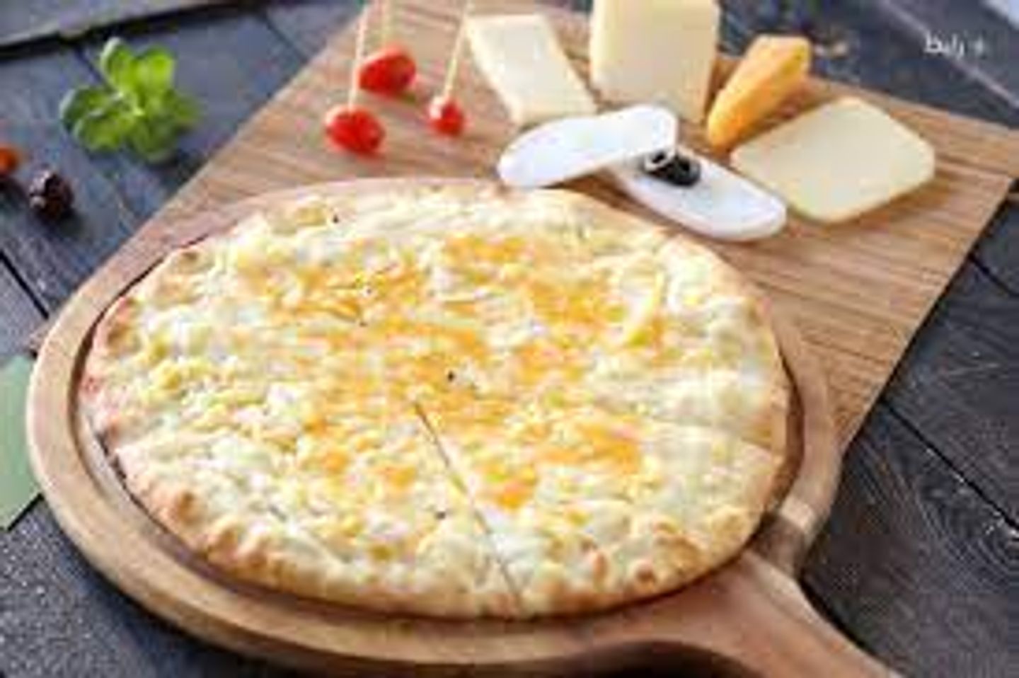 Cheese Manoucheh