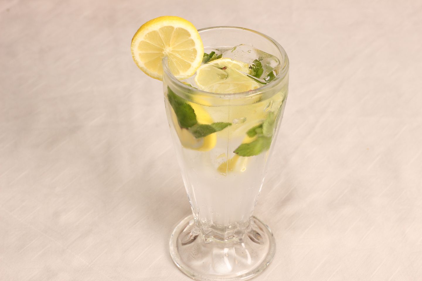 7 Up With Fresh Lemon