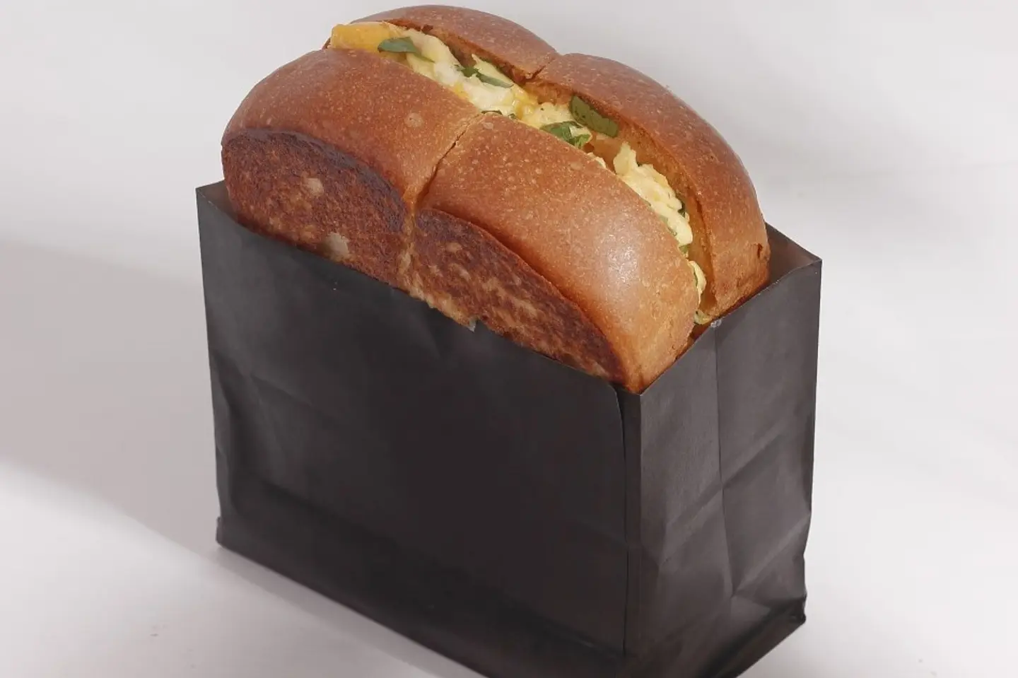 حلوم بريوش
