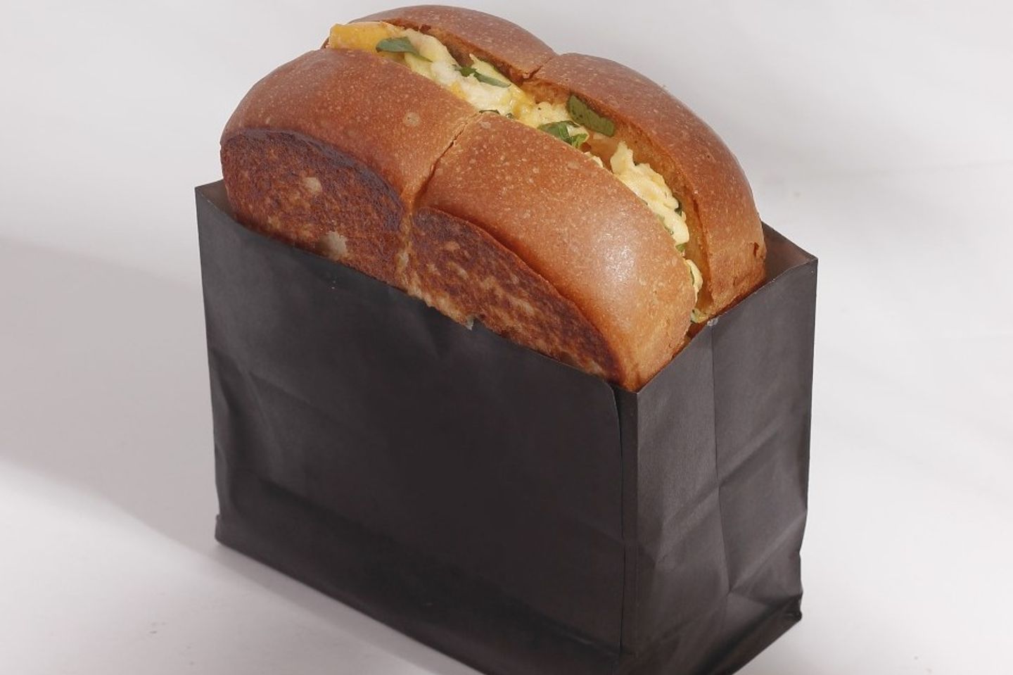 حلوم بريوش