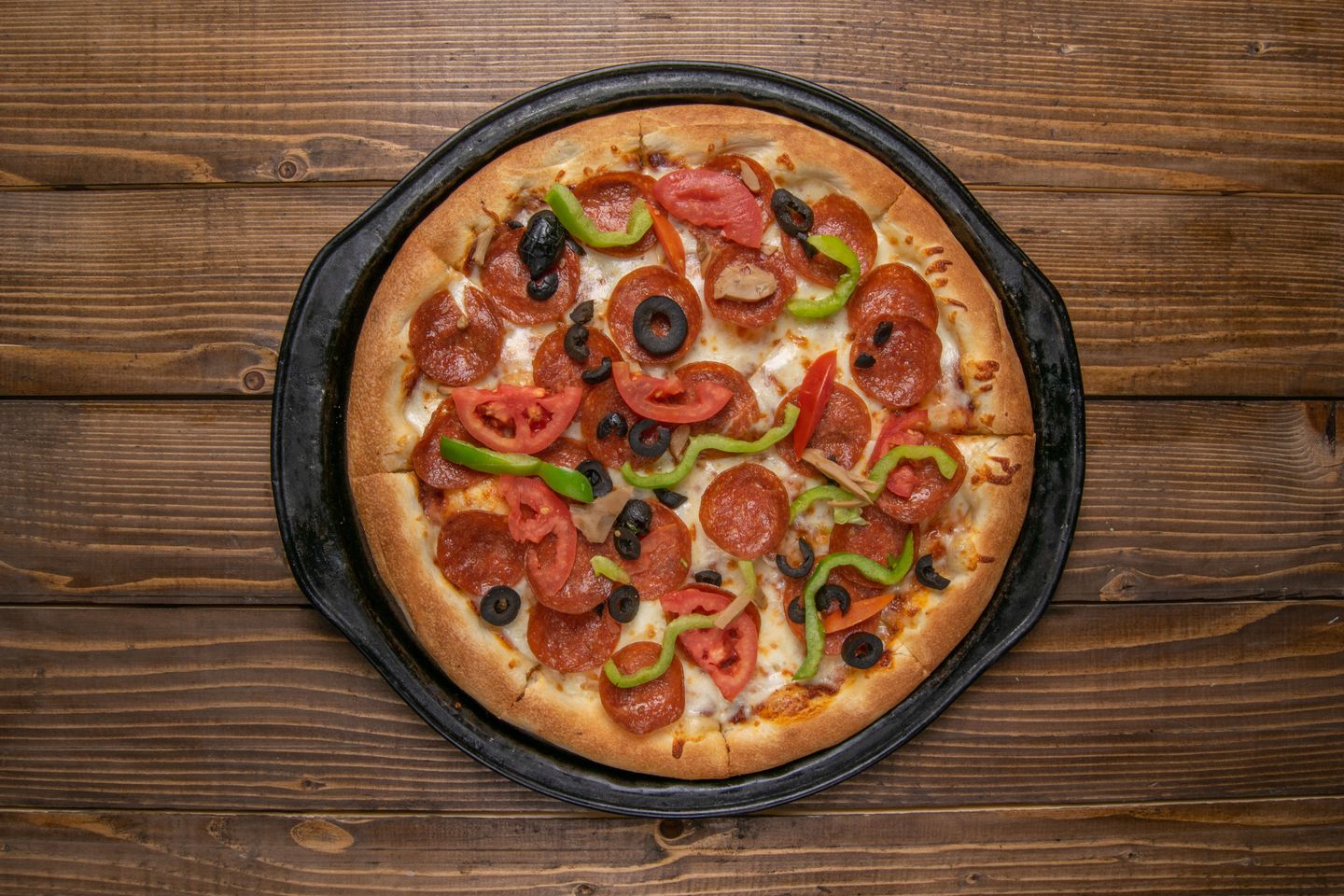 Vegetables & Pepperoni Pizza