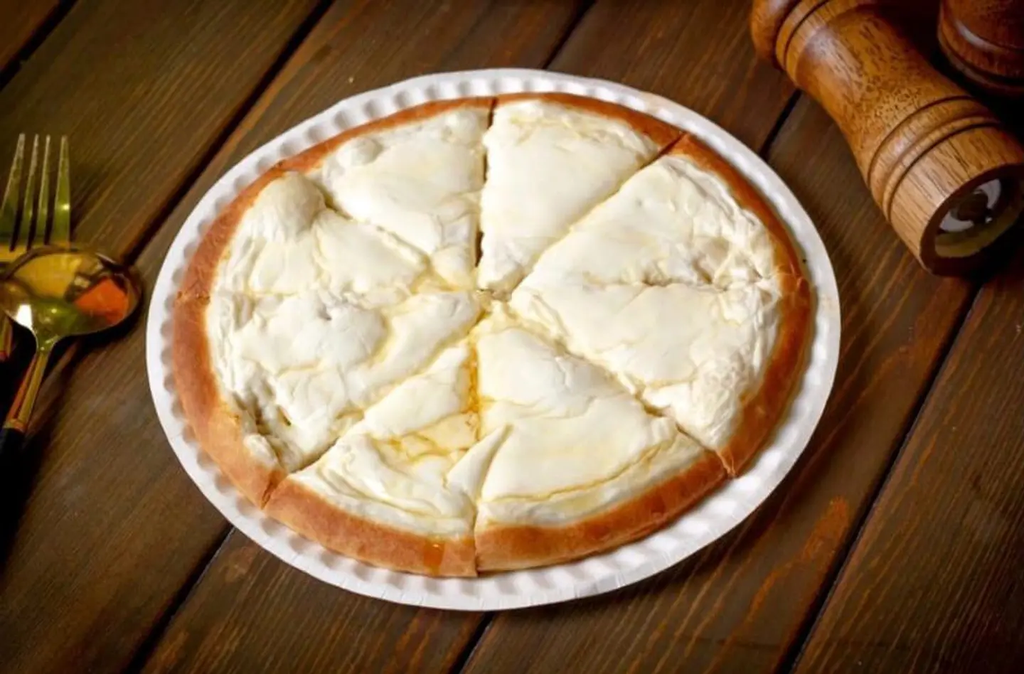 Labneh With Honey Pizza