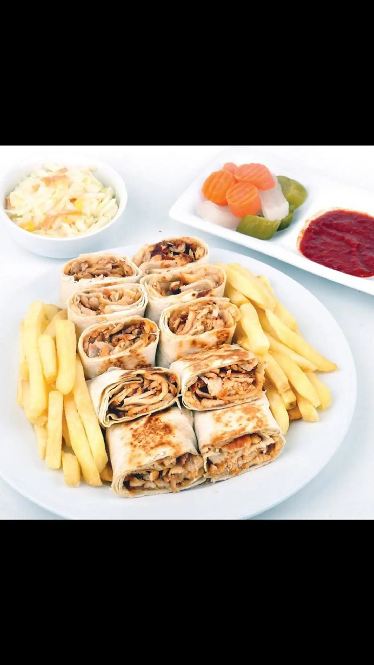 Arabic Shawerma Dish   Slices - Cutting Arabic Chicken Shawerma Dish