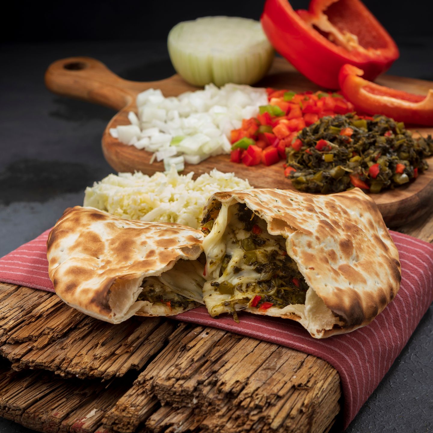 منؤشة سبانخ بالجبن