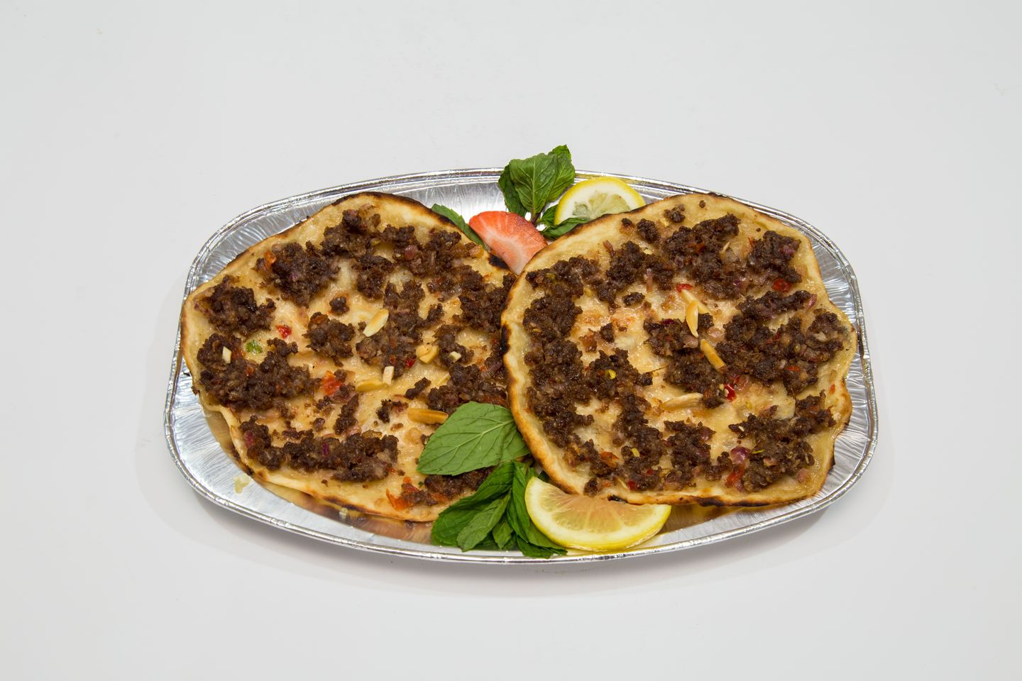 لحم بالعجين
